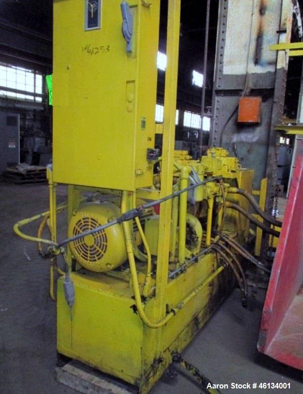 Used Big Brown Machine Bale Cutter, Model 40HP-72/50/96