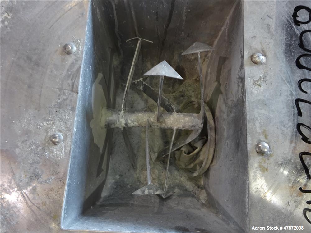 Used Brabender Loss-In-Weight (3) Component Feeding System. Consisting of (1) Brabender Screw feeder, model DDW-H33 (Missing hopper), (2) vibratory tray feeders, (3) weigh belt feeders, model 350G. I...