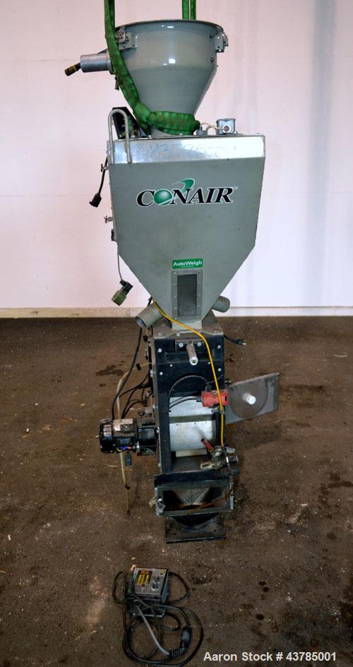 Used Conair 2 Component Weigh Scale Blender, Model WSB0220CF, Carbon Steel. Includes a Maguire controller. Blender missing parts, not complete.