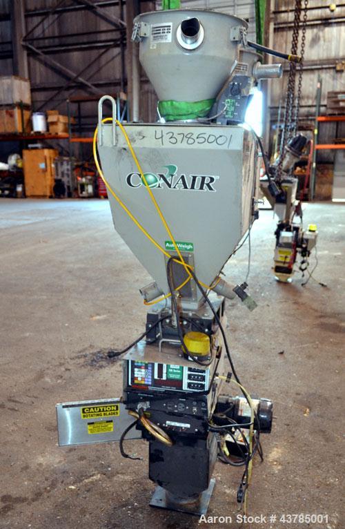 Used Conair 2 Component Weigh Scale Blender, Model WSB0220CF, Carbon Steel. Includes a Maguire controller. Blender missing parts, not complete.