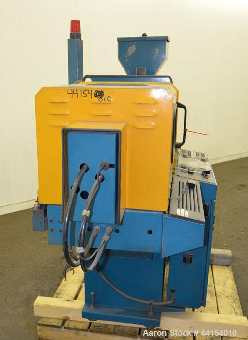 Used Boy Machines 22 S Dipronic Horizontal Injection Molder, 22 Tons, Model 220-52. Approximate 1.12 oz. shot size. Maximum platen daylight 15.75", maximum opening stoke (adjustable) 7.87", minimum m...