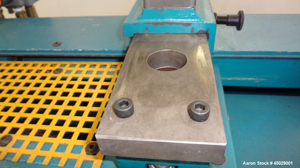 Used Boy Machines 25 M Horizontal Injection Molder, 25 Tons, Model 25 M. Maximum injection volume 2.43 oz, maximum opening stroke 200mm, maximum distance between 40mm diameter tie bars 254mm x 254mm,...