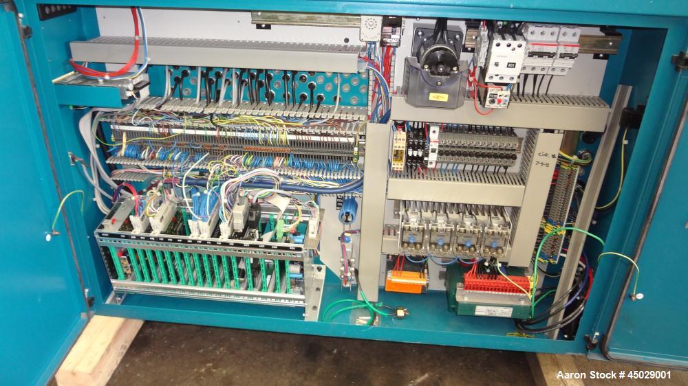 Used Boy Machines 25 M Horizontal Injection Molder, 25 Tons, Model 25 M. Maximum injection volume 2.43 oz, maximum opening stroke 200mm, maximum distance between 40mm diameter tie bars 254mm x 254mm,...