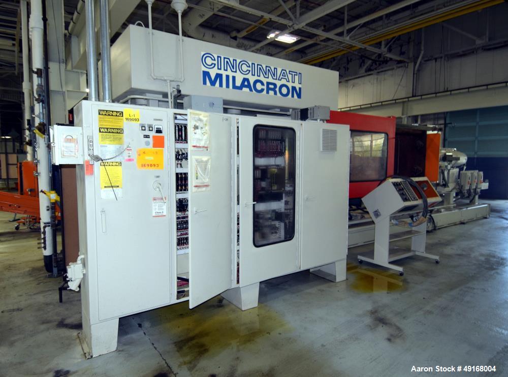 Used Cincinnati Milacron Horizontal Injection Molder, 700 Ton, Model 700-32 W/P. Clamp force approximate 700 tons, approximate maximum daylight 70", approximate platen size 54.5" x 54.5", approximate...