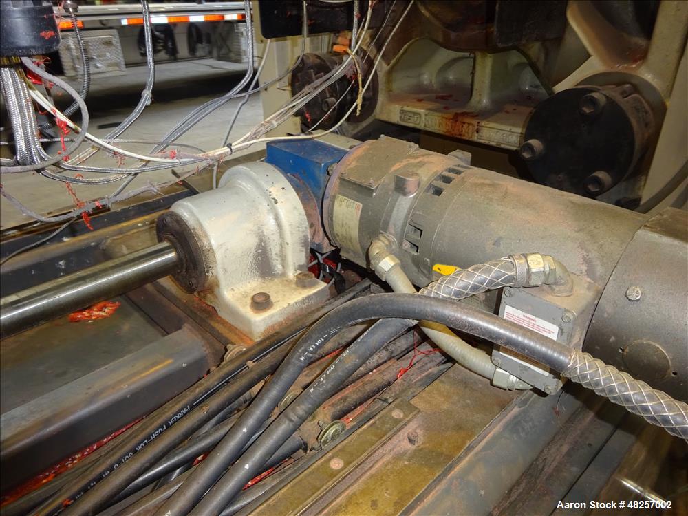 Used Cincinnati Milacron Injection Mold Machine
