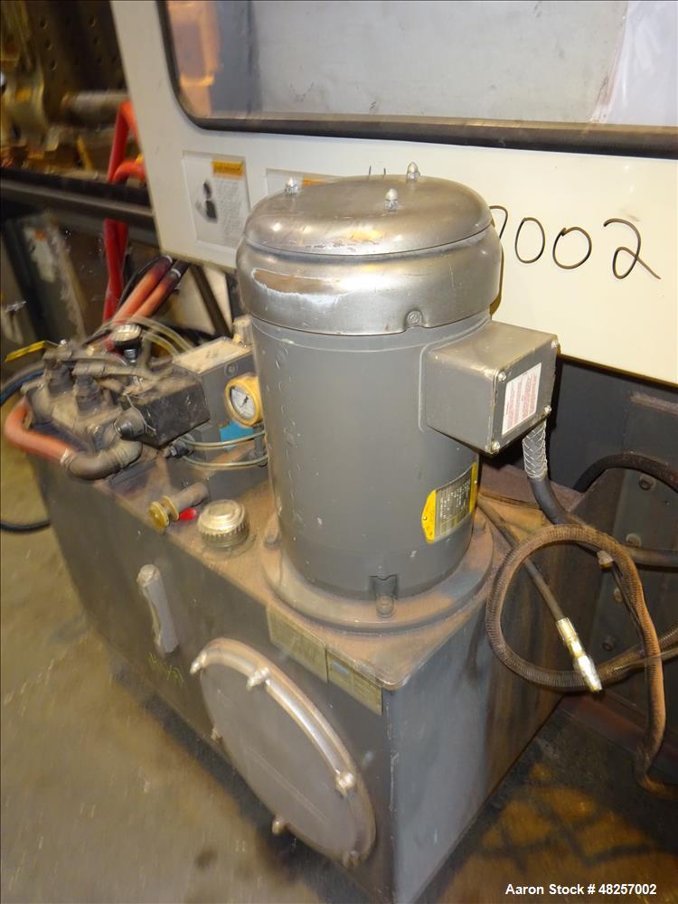 Used Cincinnati Milacron Injection Mold Machine