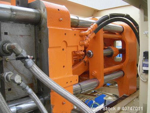 Used Cincinnati Milacron Vista Toggle Horizontal Injection Molder, 85 Ton, Model VST85-5CE. Clamp force 85 ton, clamp stroke 11", maximum daylight 24". Mold height maximum/minimum 13"/4.9". Platen si...