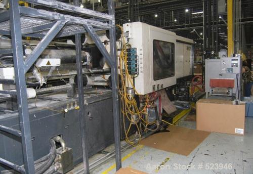 USED: Cincinnati Milacron 550 ton, model VT550, injection moldingmachine, 76 oz. Manufactured 1999. Platen size 49.02" x 49.21".Distance between tie bars 34.25" x 34.25". Max stroke 9.84". Maxdayligh...
