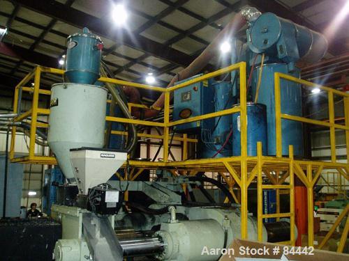 USED: HPM 3000 ton injection molding machine, model H-3000WP-400. Serial #94083H3000WP-400. 106" x 96" platen area.