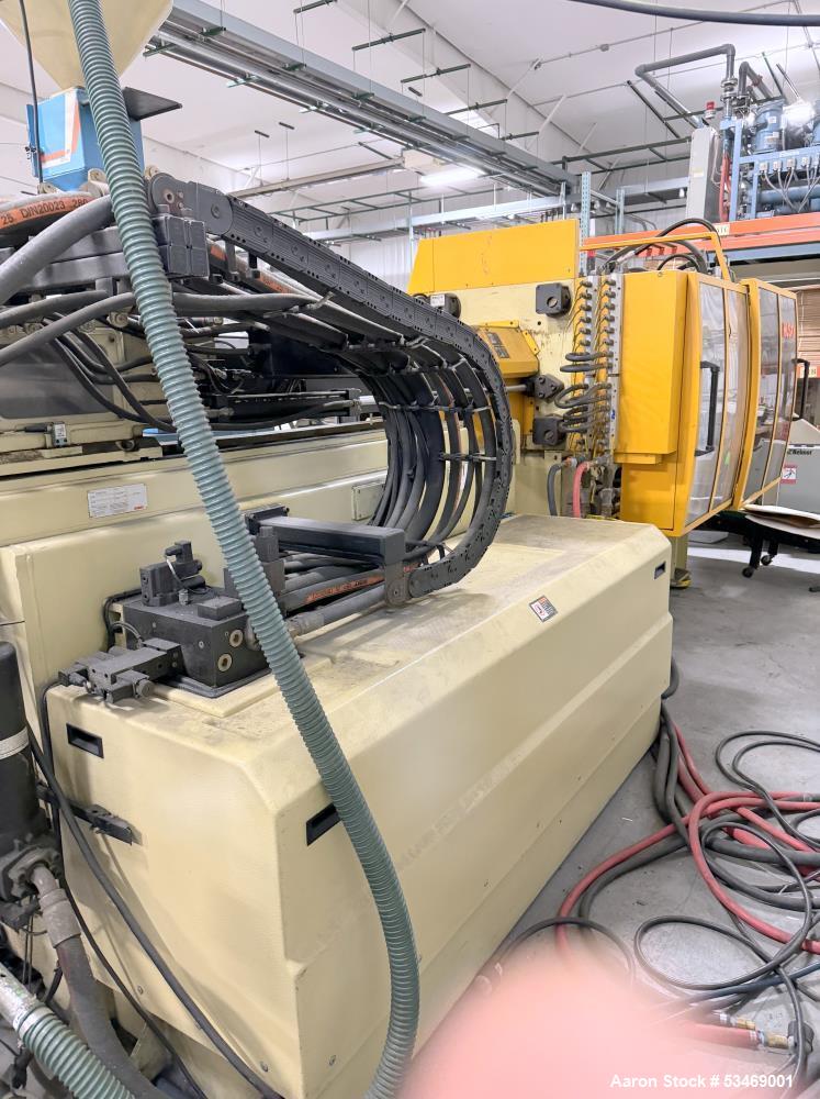Husky 160 Ton Horizontal Injection Molding Machine,