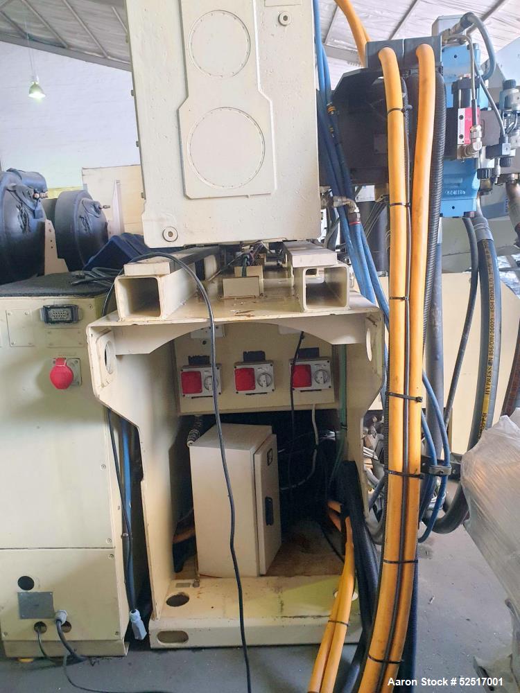 Used-Husky 400T Hylectric Injection Molding Machine