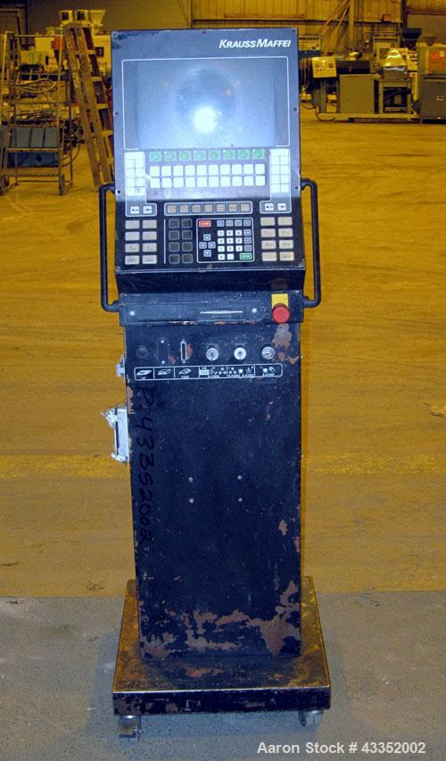 Used Krauss Maffei Horizontal Injection Molder, 500 Tons, Model 500-3000 B2