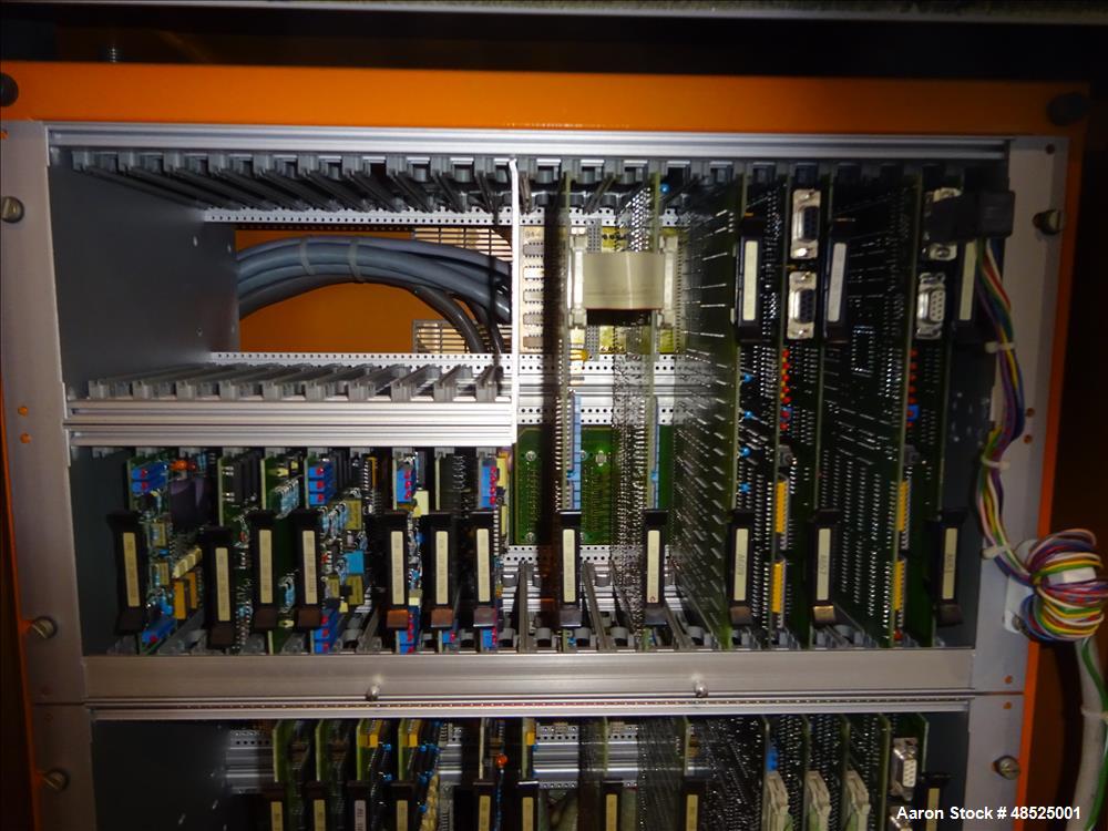 Used Nestal Horizontal Injection Mold Machine, Model HP1000/445