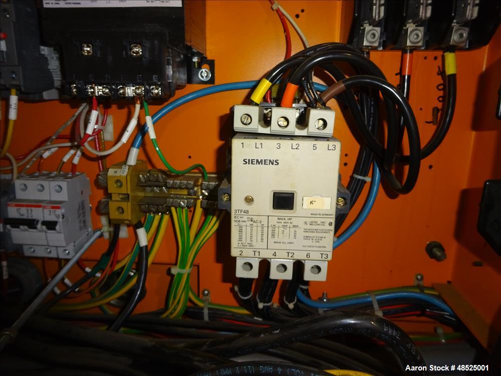 Used Nestal Horizontal Injection Mold Machine, Model HP1000/445