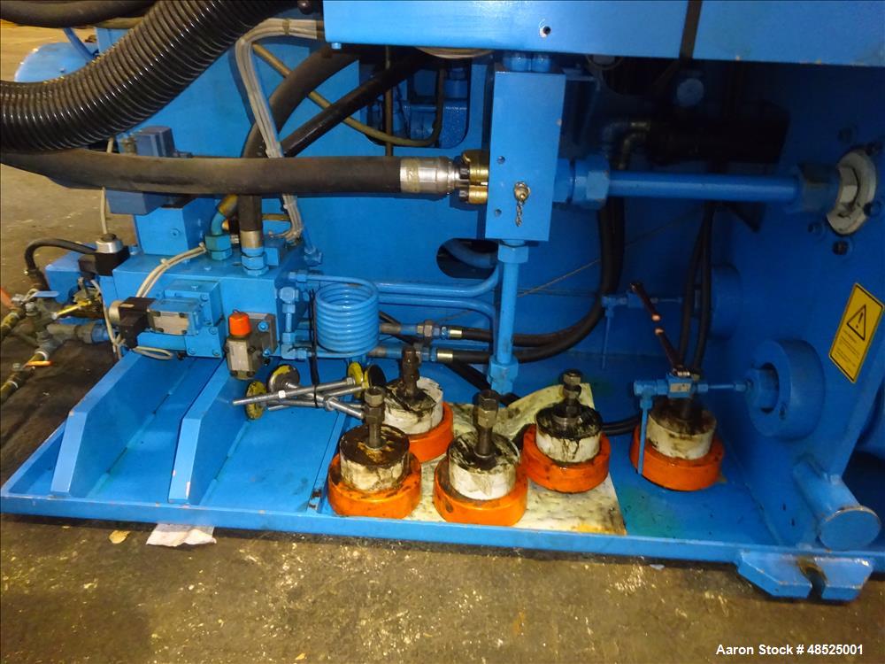 Used Nestal Horizontal Injection Mold Machine, Model HP1000/445