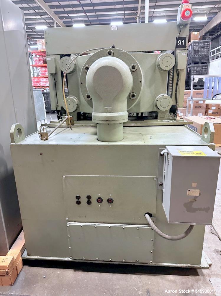 Used 1996 Nissei DC200-25ASE 220-Ton Two-Shot Injection Molding Machine with Yushin Servo Robot