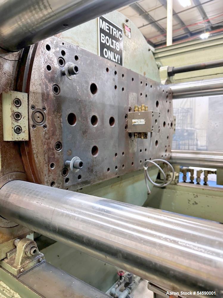 Used 1996 Nissei DC200-25ASE 220-Ton Two-Shot Injection Molding Machine with Yushin Servo Robot