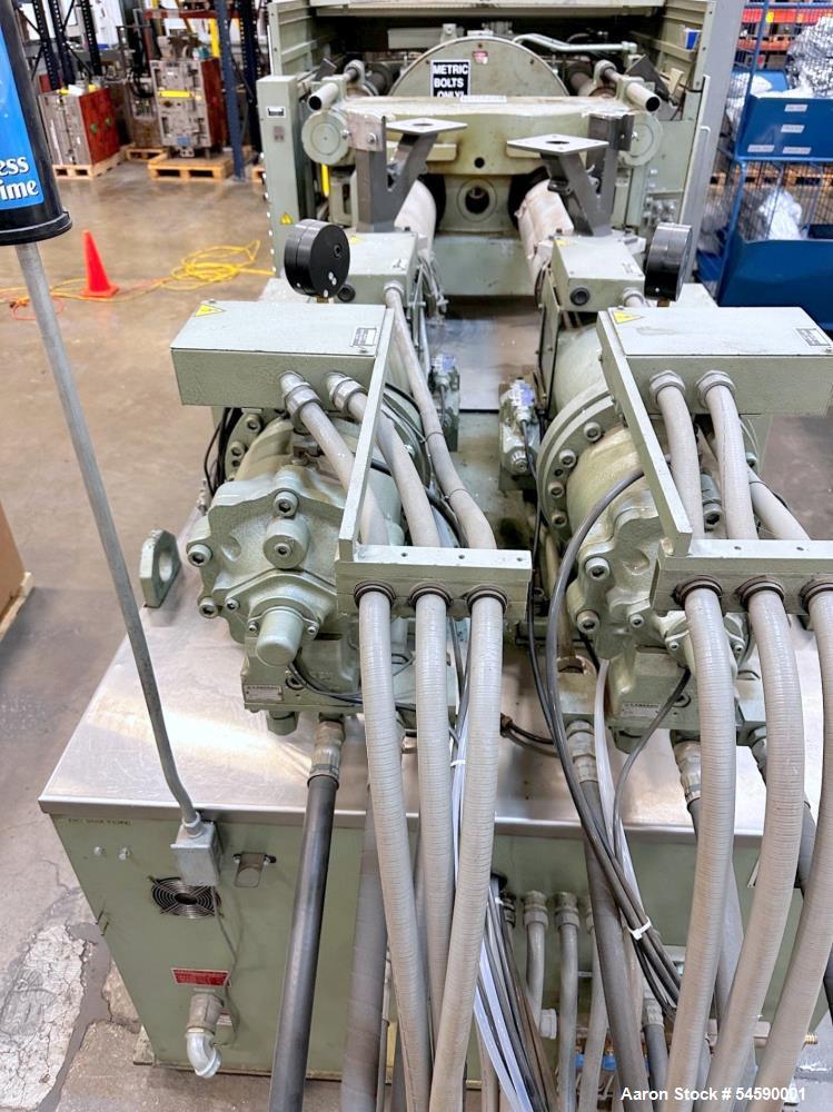 Used 1996 Nissei DC200-25ASE 220-Ton Two-Shot Injection Molding Machine with Yushin Servo Robot