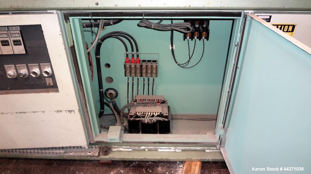 Used Nissei Hydraulic Injection Mold Machine, Approximate 286 Ton, Model FS260S71ASE. Hydraulic Clamp, Shot Size 29.8 Oz., Screw Size 71mm ("C"), Tie Bar Spacing 24" x 24", Platen Size 35-1/2" x 35-1...