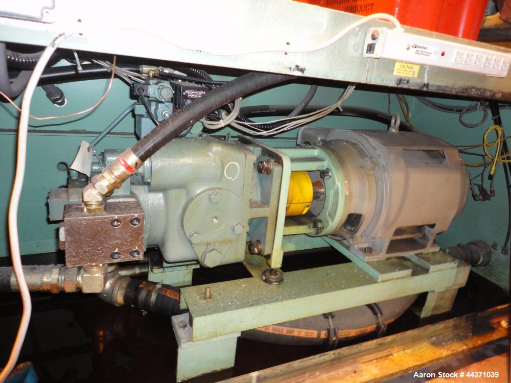 Used Nissei Hydraulic Injection Mold Machine, Approximate 286 Ton, Model FS260S71ASE. Hydraulic Clamp, Shot Size 29.8 Oz., Screw Size 71mm ("C"), Tie Bar Spacing 24" x 24", Platen Size 35-1/2" x 35-1...