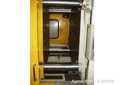 USED: Toshiba 390 ton, model ISGS390V10-27B, injection molding machine, 63 oz. Manufactured 2002. Tie bar spacing 28.7" x 28.7".Platen dimensions 40.1" x 40.1". Daylight (open/closed) 49.2"/11.8".Cla...