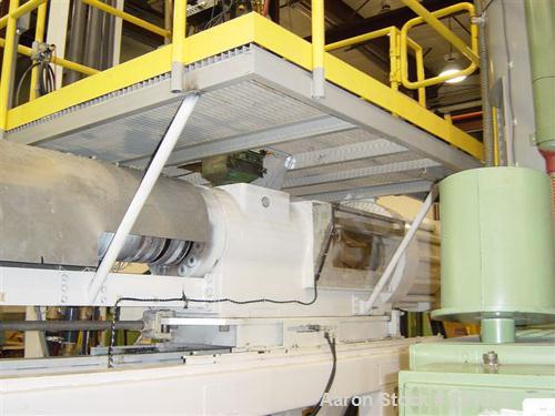 USED: Van Dorn injection molding machine, model 1650-260. 1650 ton,260 oz shot capacity. Unit platen size is 65" x 65". Pathfinder 5000controls. Options include core pull, moving platen supports, inc...