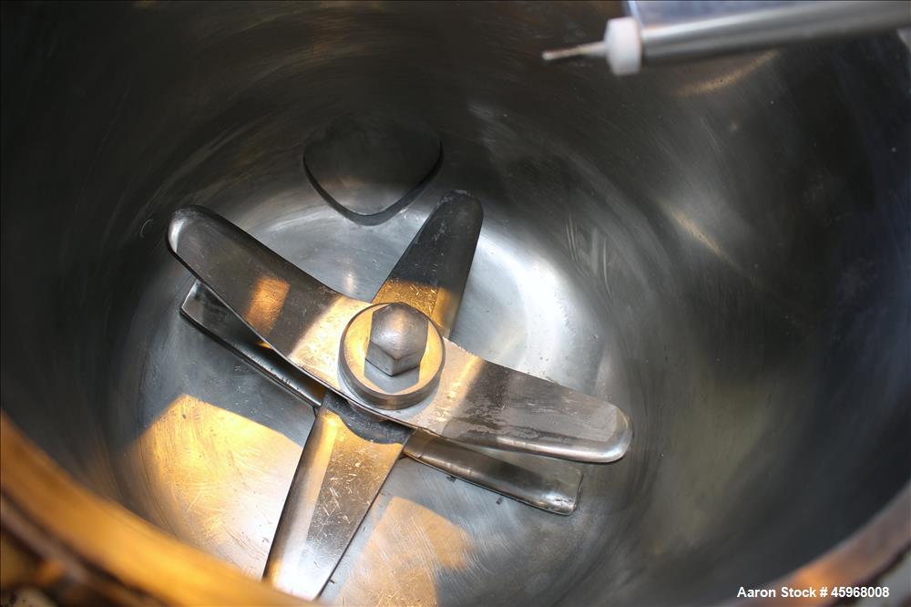 Used Henschel High Intensive Mixer, Model FM40D, 40 Liter (1.4 cubic feet) Capacity. Carbon steel jacket bowl 15" diameter x 14-1/4" deep 316 stainless steel contact parts. Hinged 304 stainless steel...