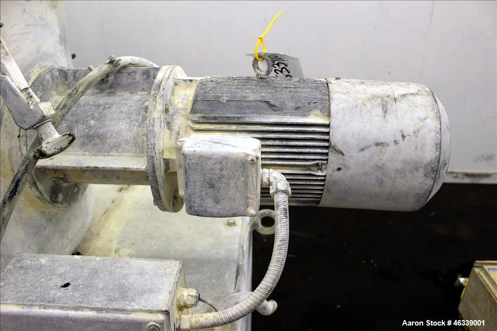 Used Henschel HU Series Medium Intensity Mixer, Model HU-500, 304 Stainless Steel. 500 Liter (17.5 cubic feet) total capacity, 400 liter (14 cubic feet) working, batch size 200 kilograms (440 pounds)...