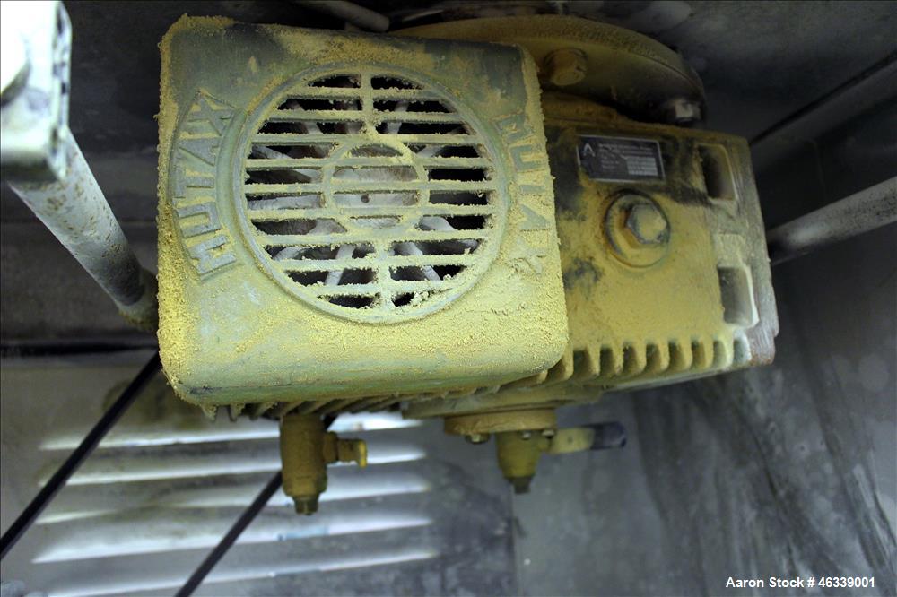 Used Henschel HU Series Medium Intensity Mixer, Model HU-500, 304 Stainless Steel. 500 Liter (17.5 cubic feet) total capacity, 400 liter (14 cubic feet) working, batch size 200 kilograms (440 pounds)...