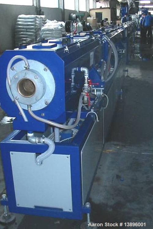 Used Pipe Extrusion Line. Pipe diameter 0.63" - 1.58" (16 - 40 mm), maximum capacity 88 lbs/hour (40 kg/h), 53.3 hp/40 kW, water cooling, handles pipe diameters 0.63", 0.88", 0.98", 1.26" and 1.58" (...