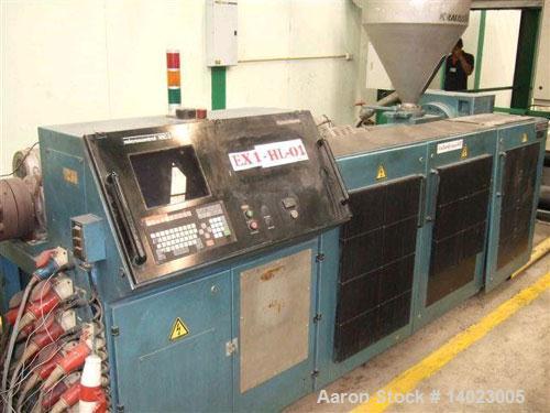 Used Krauss Maffei pipe extrusion line, capacity 1102 lbs/h (500 kg/h), used for 9.84"-15.75" (125-400 mm) HDPE pipes.  Consisting of (1) Krauss Maffei KME 1-90-30B1 extruder, 210.7 hp/158 kW DC driv...