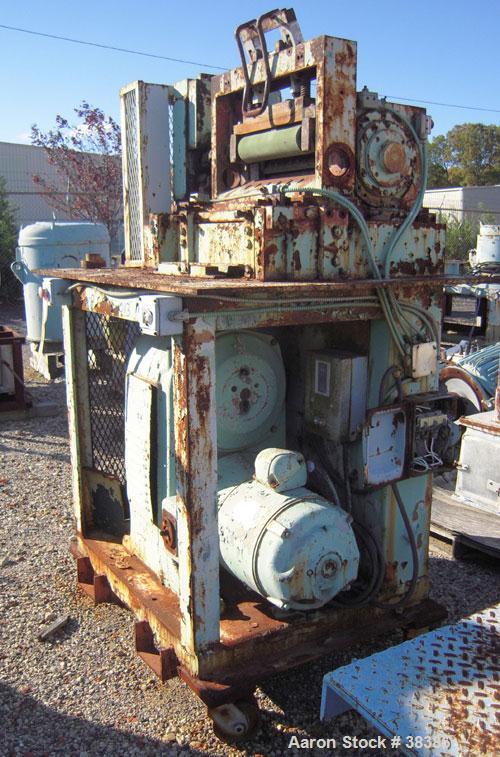 Used Cumberland 14" Strand Type Pelletizer, Size 14. 12 bolt on knife rotor. Rotor and pull rolls are driven by an approximate 15 hp vari-speed motor. Manual top pull roll. Mounted on a frame with ca...