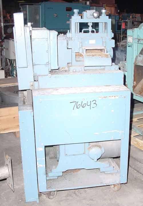 USED: Cumberland size 6 pelletizer. 8" diameter x 6" wide 4 bolt on knife rotor. 2 manually adjustable metal pull rolls. Bottom discharge. Both driven by a 5 hp, 3/60/220/440 volt, 1750 rpm varispeed...