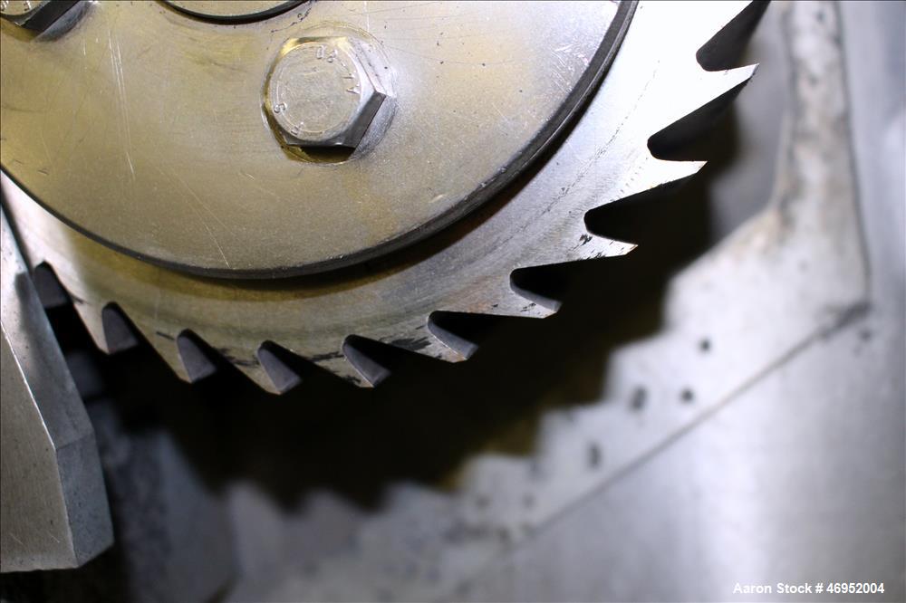 Used Scheer Pelletizer, Model SGS 100-E. 100mm (3.93") Wide x 200mm (7.87") diameter (32) fixed blade rotor. (1) Metal, (1) rubber pull rolls. Requires an approximate 2.2kw (2.94hp) motor. Approximat...