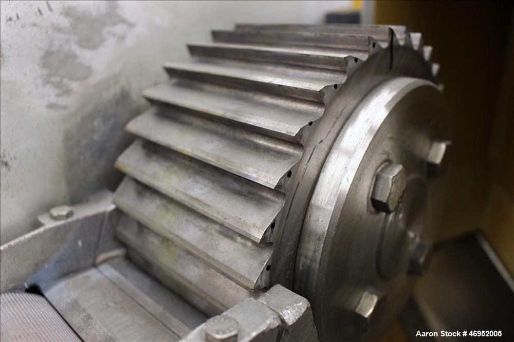Used Scheer Pelletizer, Model SGS 100-E. 100mm (3.93") Wide x 200mm (7.87") diameter (32) fixed blade rotor. (1) Metal pull roll. Driven by a 2.2kw (2.94hp), 3/50/208/380 volt, 1415 rpm variable spee...