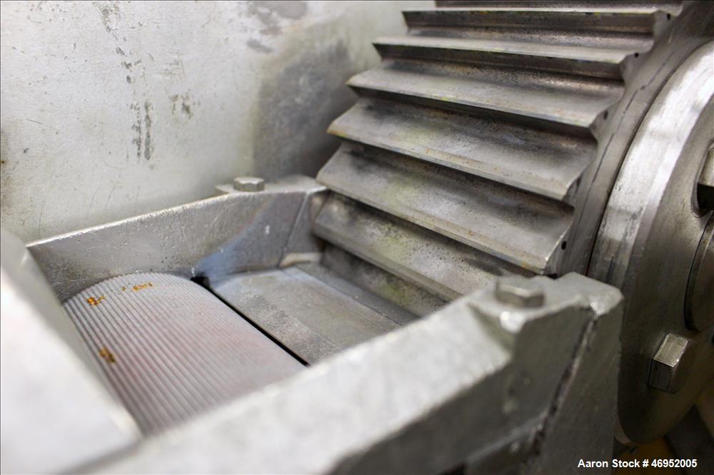 Used Scheer Pelletizer, Model SGS 100-E. 100mm (3.93") Wide x 200mm (7.87") diameter (32) fixed blade rotor. (1) Metal pull roll. Driven by a 2.2kw (2.94hp), 3/50/208/380 volt, 1415 rpm variable spee...