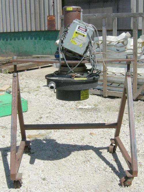 Used Beringer model WRP12V underwater pelletizer system consisting of: (1) Pelletizing head with 4 blades, driven by a 2 hp, 3/60/208-230/460 volt, 1725 rpm motor, mounted on a stand; (1) stainless s...