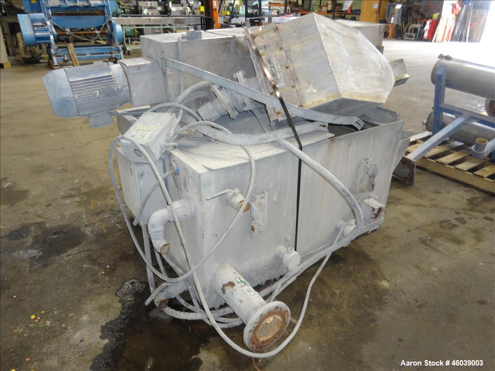 Used Beringer Underwater Pelletizer system consisting of: (1) Pelletizing head, no blades, driven by a 7.5hp, 3/60/208-230/460 volt, 1725 rpm motor, mounted on a stand. (1) Carter Day 304 stainless s...