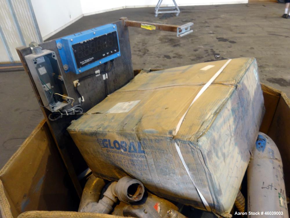 Used Beringer Underwater Pelletizer system consisting of: (1) Pelletizing head, no blades, driven by a 7.5hp, 3/60/208-230/460 volt, 1725 rpm motor, mounted on a stand. (1) Carter Day 304 stainless s...