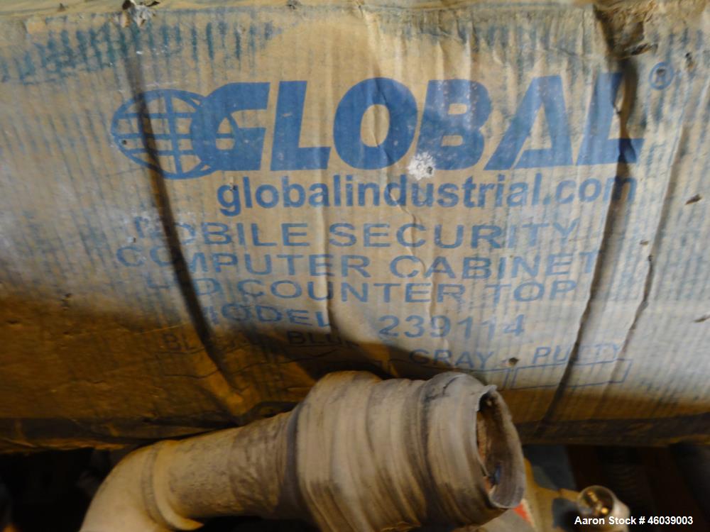 Used Beringer Underwater Pelletizer system consisting of: (1) Pelletizing head, no blades, driven by a 7.5hp, 3/60/208-230/460 volt, 1725 rpm motor, mounted on a stand. (1) Carter Day 304 stainless s...