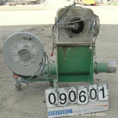 USED: Cincinnati hot face pelletizer. Last used with a twin screw extruder. Approximate 2 hp pelletizer motor, no rotor or blades. Includes a bottom discharge hopper with a Cincinnati model PB18 alum...