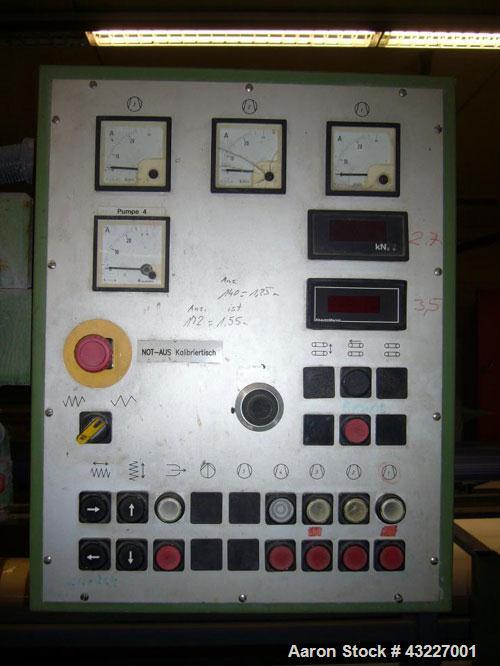 Used Profile Extrusion Line, maximum capacity 242 lbs/hour (110 kg/hour), main motor 76 hp (57 kW).Comprised of:(1) Extruder, Weber DS 6.5, L/D 60-17.(1) Battenfeld K 160 V3 calibration table.(1) Bas...