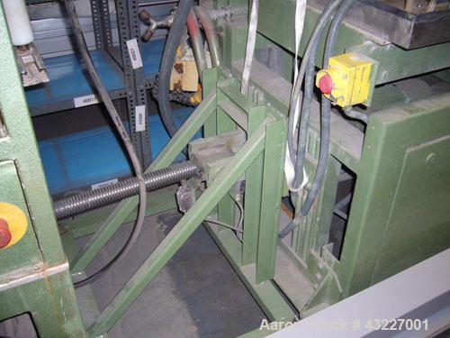 Used Profile Extrusion Line, maximum capacity 242 lbs/hour (110 kg/hour), main motor 76 hp (57 kW).Comprised of:(1) Extruder, Weber DS 6.5, L/D 60-17.(1) Battenfeld K 160 V3 calibration table.(1) Bas...