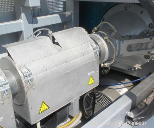 Used NGR Recycling Machine 55mm (2.16’’) Single Screw Extruder, Model A55VSP. Approximate to 1 L/D ratio. Electrically heated, air cooled dual side vented barrel with vacuum pump and tank. Feed throa...