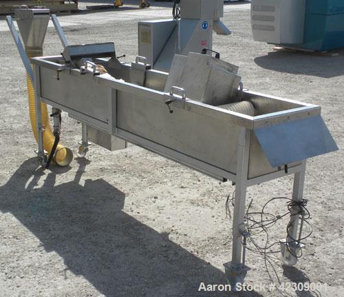 Used NGR Recycling Machine 55mm (2.16’’) Single Screw Extruder, Model A55VSP. Approximate to 1 L/D ratio. Electrically heated, air cooled dual side vented barrel with vacuum pump and tank. Feed throa...