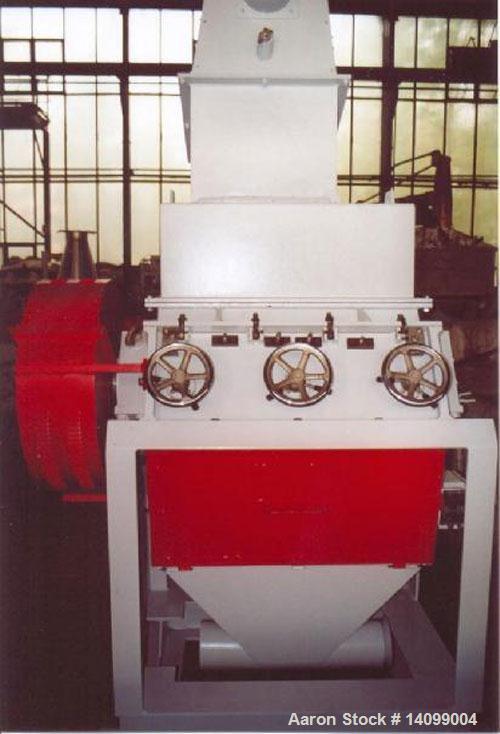 Used Sorema PE/PP Recycling Line, built 1996, comprised of (1) Sorema feeding shaft with guillotine shear, capacity 3300 lbs/h (1500 kg/h), 40+2 hp/30+1.5 kW drive. (1) Sorema conveyor belt with mech...