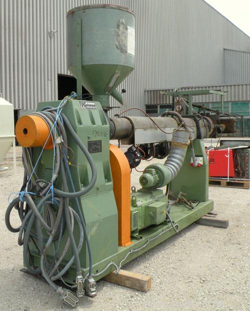 Used Kuhne 31.2" (800mm) Sheet Line. Approximate Capacity 550-660 lbs/250-300 kgs of PS per hour. Line consisting of: (1) Kuhne 2.8’’ diameter single screw extruder, type K70E-33D, approximate 30:1 L...