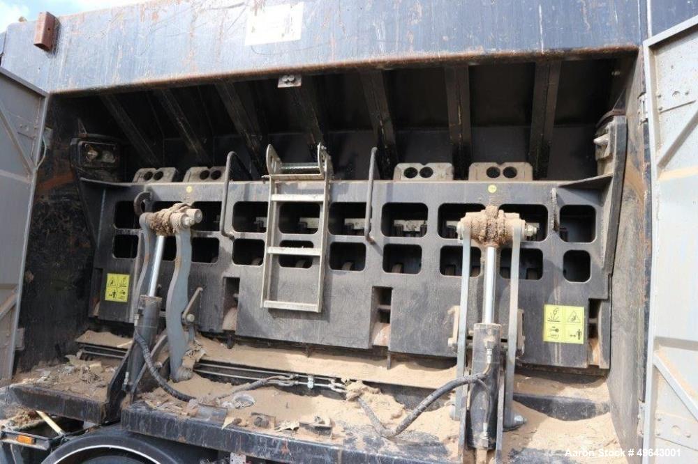 Used OBM Barracuda Single Shaft, Slow Speed Shredder. 40.4" diameter x 117" straight side (1050 mm diameter x 3000 mm st.) Side shredder rotor. 30 changeable teeth on rotor. 2 screen baskets. Rotor s...