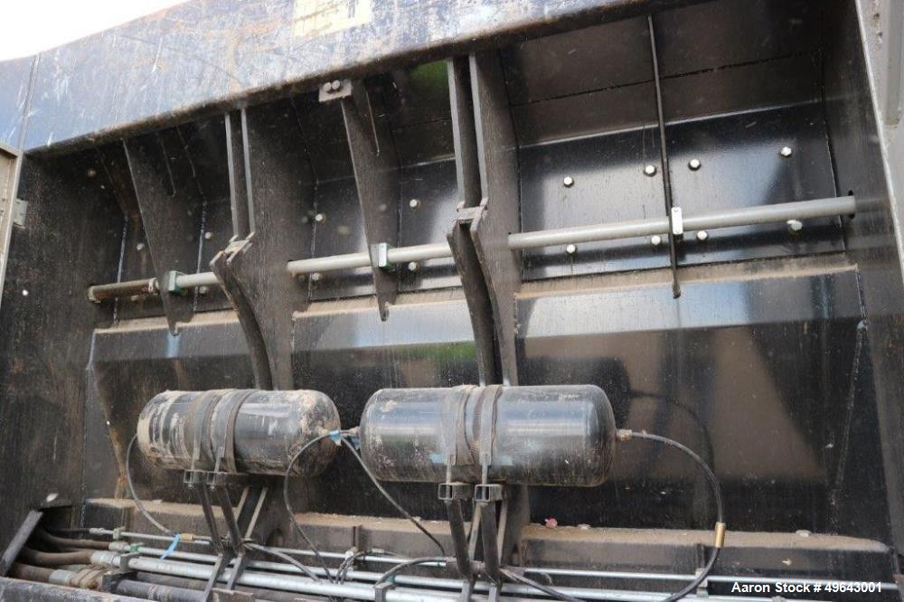 Used OBM Barracuda Single Shaft, Slow Speed Shredder. 40.4" diameter x 117" straight side (1050 mm diameter x 3000 mm st.) Side shredder rotor. 30 changeable teeth on rotor. 2 screen baskets. Rotor s...