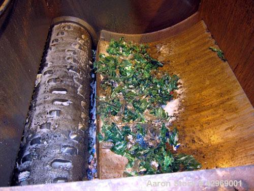 Used Linder Micromat Single-Shaft Shredder, Model MS2000, Carbon Steel. Approximately 22’’ Diameter (560mm) x 79.9’’ long (2030mm) cored rotor with approximately 104 staggered blades. 80" x 65" Feed ...